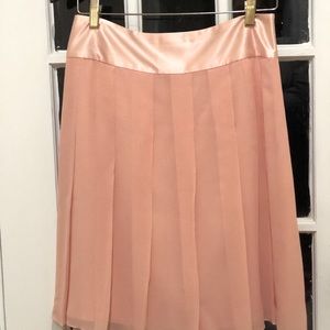 100% silk and fully lined pleated skirt 4-6